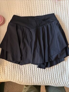 Zella girl size small 7/8 black skirt with shorts
